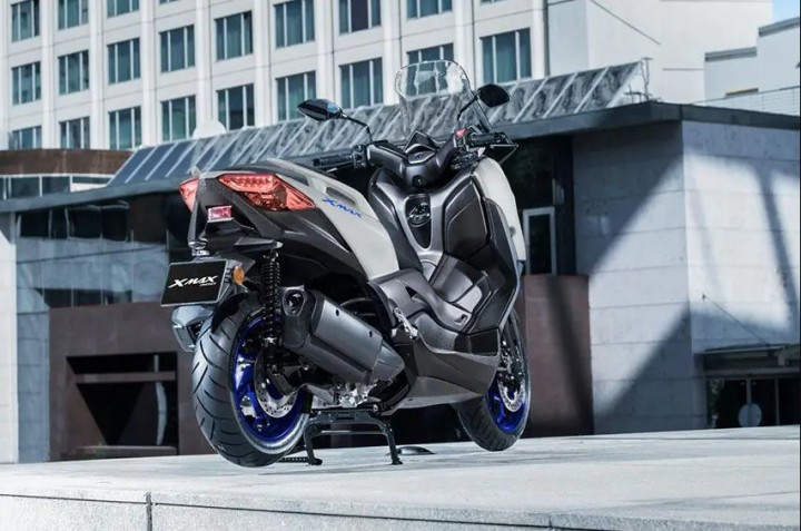 Yamaha XMAX 2021 - 03